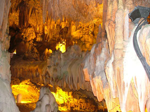 Damlatas grotten
